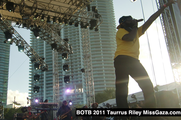 Best of the best 2011 Taurrus Riley live Miam