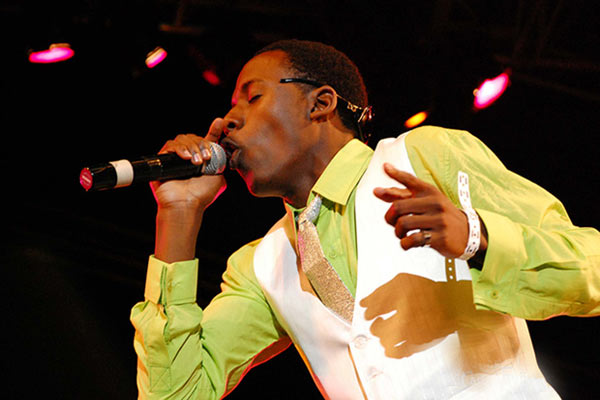 Romain Virgo tourin Europe