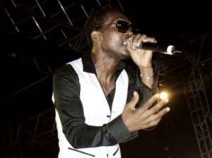 JAMAICAN REGGAE DANCEHALL ARTIST BUSY SIGNAL