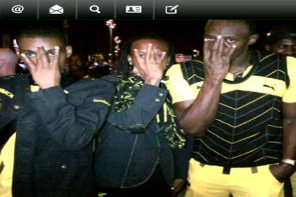 Usain Bolt Gaza Signs Bigging Up Tommy Lee